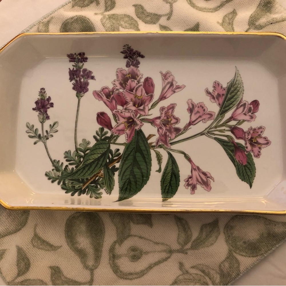 Spode Stafford Flowers Weigela & Lavender Black Script Backstamp